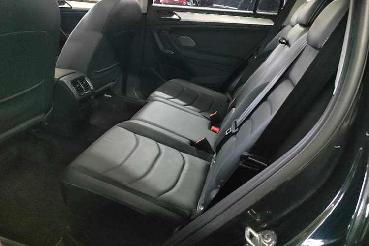 Used Volkswagen Tiguan L 2021 330TSI Automatic Two-Wheel Drive Smart Edition Left Rear Seat