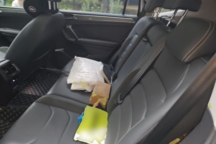 Used Volkswagen Tiguan L 2021 330TSI Automatic Two-Wheel Drive R-Line Enhanced Edition Left Rear Seat