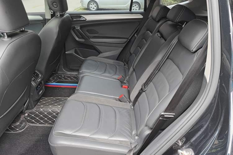 Used Volkswagen Tiguan L 2021 330TSI Automatic Two-Wheel Drive Smart Edition Left Rear Seat