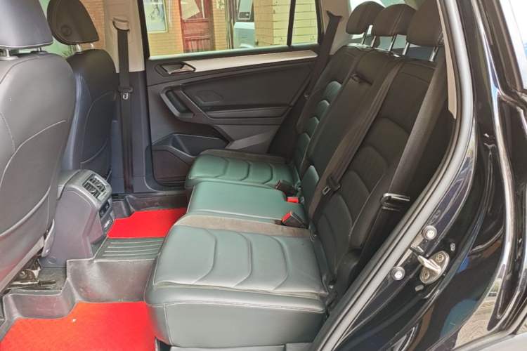 Used Volkswagen Tiguan L 2021 330TSI Automatic Two-Wheel Drive Smart Edition Left Rear Seat