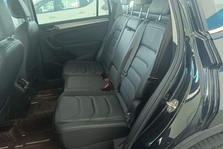 Used Volkswagen Tiguan L 2021 330TSI Automatic Two-Wheel Drive Smart Edition Left Rear Seat