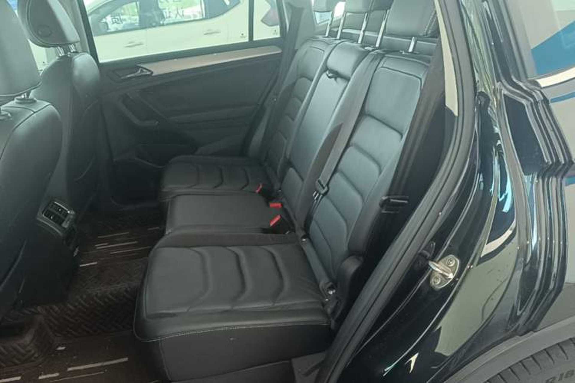 Used Volkswagen Tiguan L 2021 330TSI Automatic Two-Wheel Drive Smart Edition Left Rear Seat
