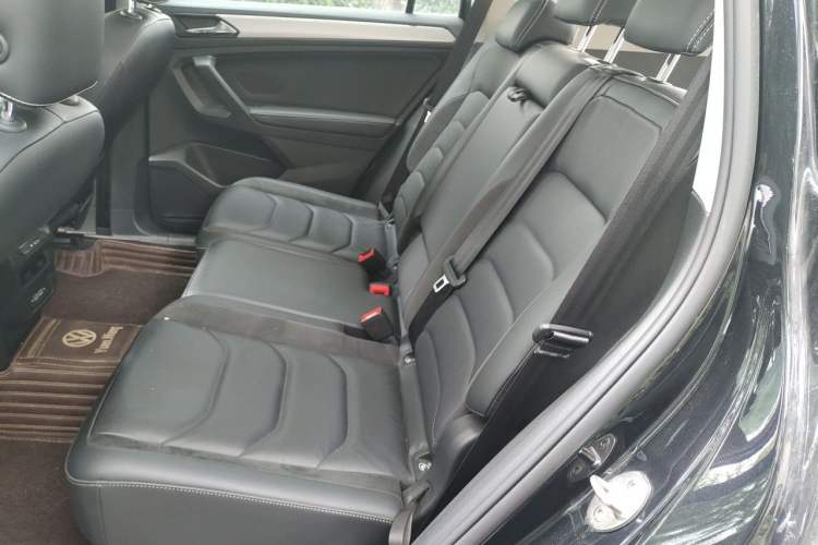 Used Volkswagen Tiguan L 2021 330TSI Automatic Two-Wheel Drive Smart Edition Left Rear Seat