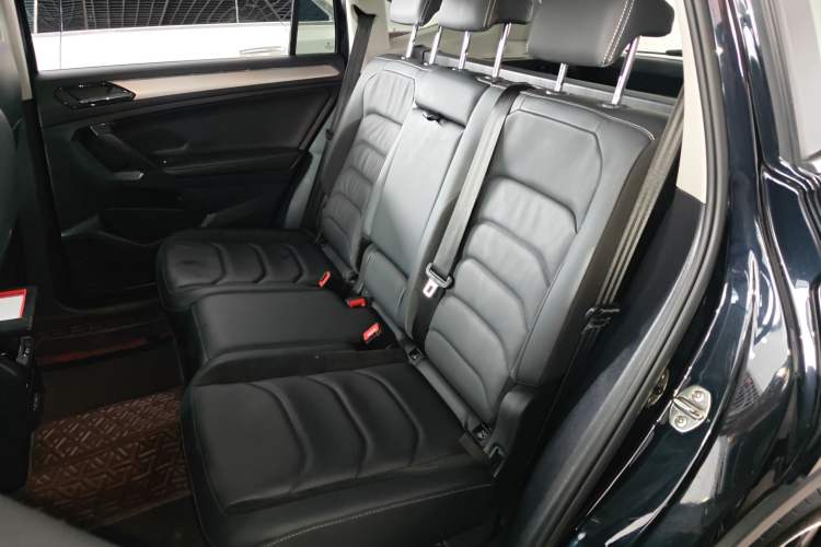 Used Volkswagen Tiguan L 2021 330TSI Automatic Two-Wheel Drive Smart Edition Left Rear Seat
