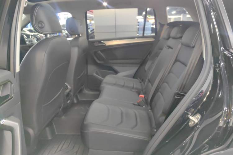 Used Volkswagen Tiguan L 2021 330TSI Automatic Two-Wheel Drive Smart Edition Left Rear Seat