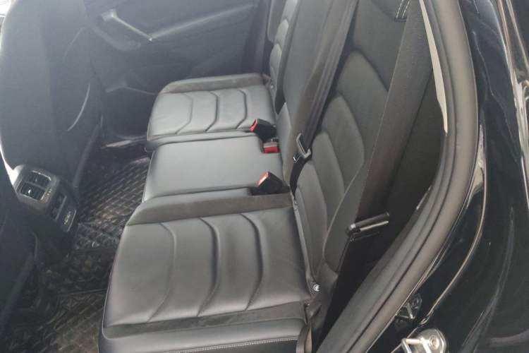 Used Volkswagen Tiguan L 2021 330TSI Automatic Two-Wheel Drive R-Line Enhanced Edition Left Rear Seat