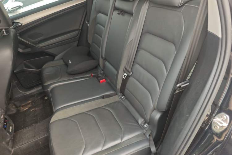 Used Volkswagen Tiguan L 2021 330TSI Automatic Two-Wheel Drive Smart Edition Left Rear Seat