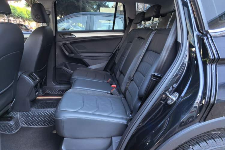 Used Volkswagen Tiguan L 2021 330TSI Automatic Two-Wheel Drive Smart Edition Left Rear Seat