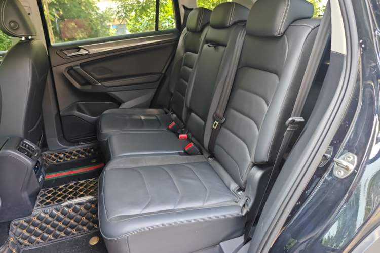 Used Volkswagen Tiguan L 2021 330TSI Automatic Two-Wheel Drive R-Line Enhanced Edition Left Rear Seat