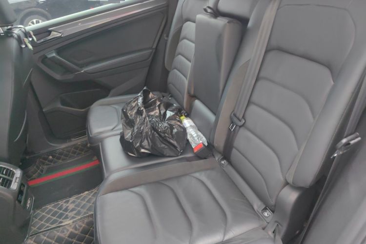 Used Volkswagen Tiguan L 2021 330TSI Automatic Two-Wheel Drive R-Line Enhanced Edition Left Rear Seat