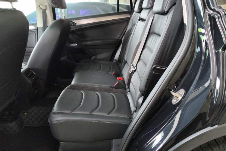 Used Volkswagen Tiguan L 2021 330TSI Automatic Two-Wheel Drive Smart Edition Left Rear Seat