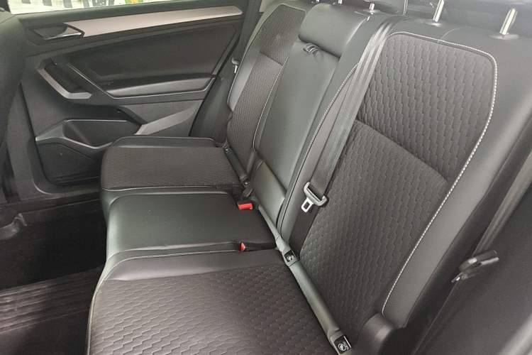 Used Volkswagen Tiguan L 2021 280TSI Automatic Two-Wheel Drive Smart Edition Left Rear Seat