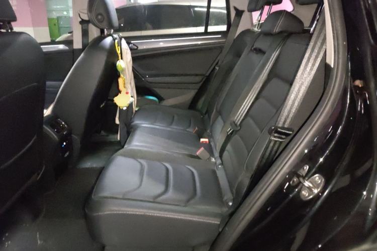 Used Volkswagen Tiguan L 2021 330TSI Automatic Two-Wheel Drive R-Line Enhanced Edition Left Rear Seat