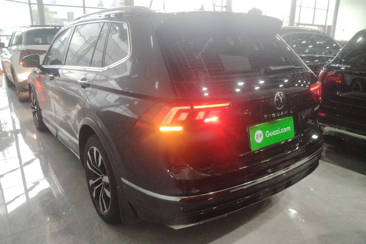 Used Volkswagen Tiguan L 2021 330TSI Automatic Two-Wheel Drive R-Line Enhanced Edition Left Side