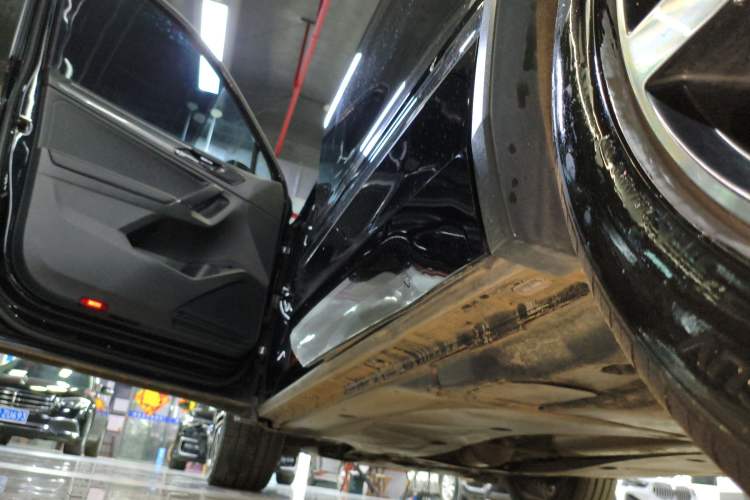 Used Volkswagen Tiguan L 2021 330TSI Automatic Two-Wheel Drive R-Line Enhanced Edition Left Side Sill