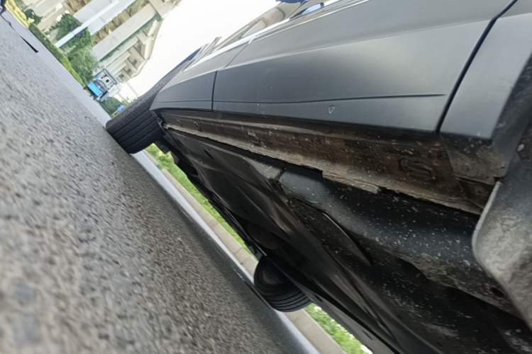 Used Volkswagen Tiguan L 2021 330TSI Automatic Two-Wheel Drive Smart Edition Left Side Sill