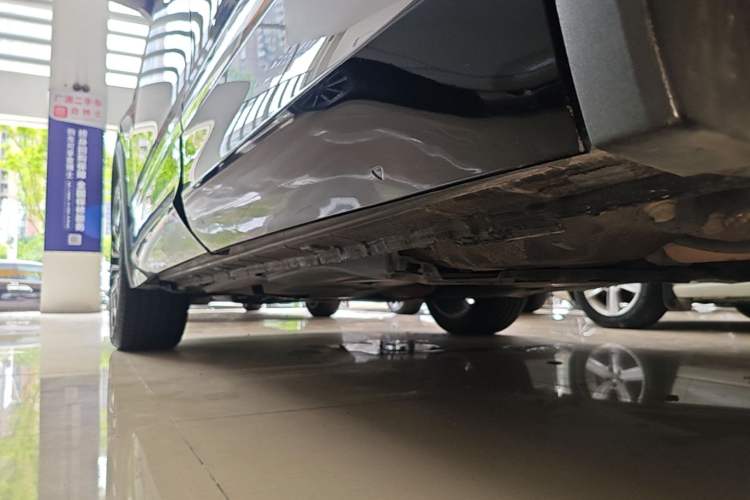Used Volkswagen Tiguan L 2021 330TSI Automatic Two-Wheel Drive R-Line Enhanced Edition Left Side Sill