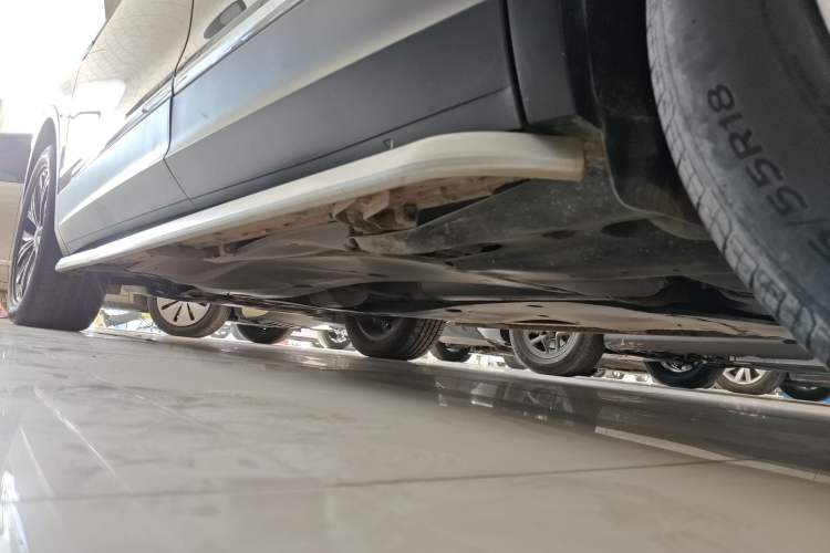 Used Volkswagen Tiguan L 2021 330TSI Automatic Two-Wheel Drive Smart Edition Left Side Sill