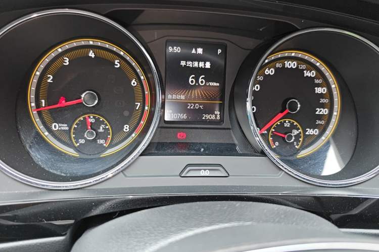 Used Volkswagen Tiguan L 2021 330TSI Automatic Two-Wheel Drive Smart Edition Odometer Close Up
