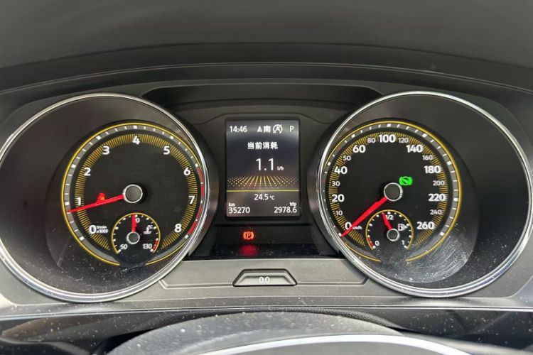 Used Volkswagen Tiguan L 2021 330TSI Automatic Two-Wheel Drive Smart Edition Odometer Close Up