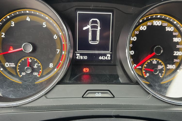 Used Volkswagen Tiguan L 2021 330TSI Automatic Two-Wheel Drive Comfort Edition Odometer Close Up