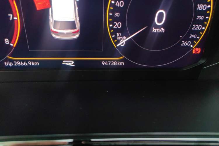 Used Volkswagen Tiguan L 2021 330TSI Automatic Two-Wheel Drive R-Line Enhanced Edition Odometer Close Up