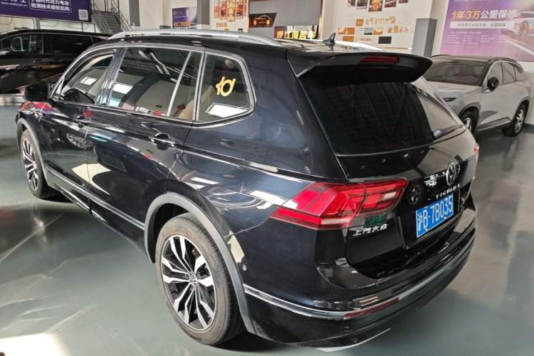 Used Volkswagen Tiguan L 2021 330TSI Automatic Two-Wheel Drive R-Line Enhanced Edition Rear Left 45 Deg