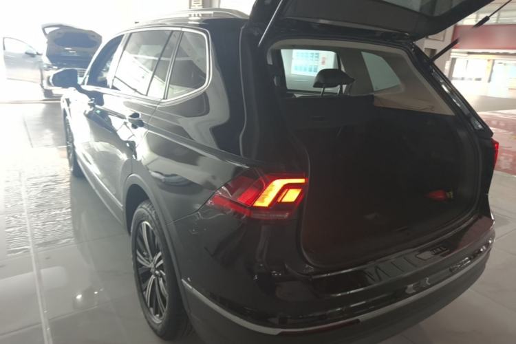 Used Volkswagen Tiguan L 2021 330TSI Automatic Two-Wheel Drive Smart Edition Rear Left 45 Deg