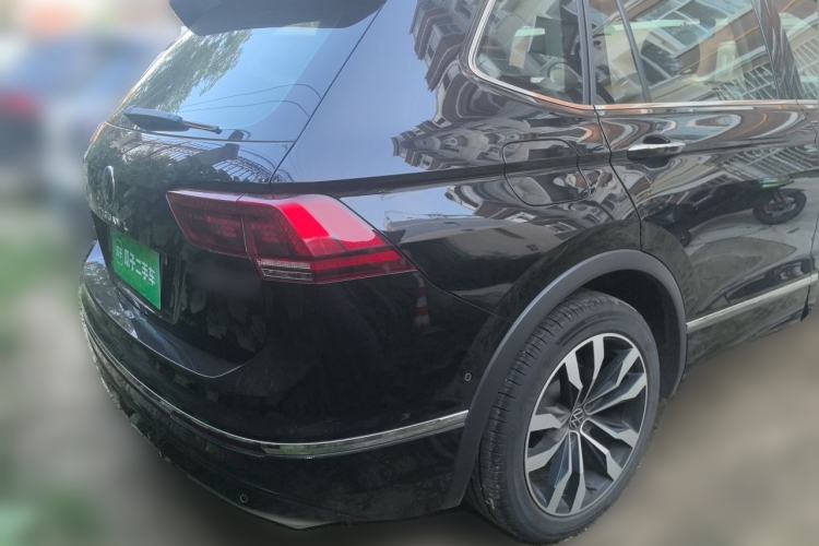 Used Volkswagen Tiguan L 2021 330TSI Automatic Two-Wheel Drive R-Line Flagship Edition Rear Right 45 Deg