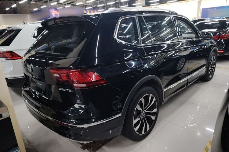 Used Volkswagen Tiguan L 2021 330TSI Automatic Two-Wheel Drive R-Line Enhanced Edition Rear Right 45 Deg