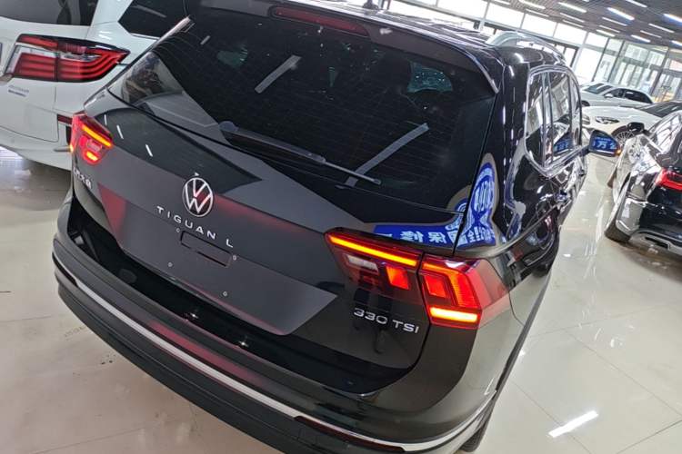Used Volkswagen Tiguan L 2021 330TSI Automatic Two-Wheel Drive R-Line Enhanced Edition Rear Right 45 Deg