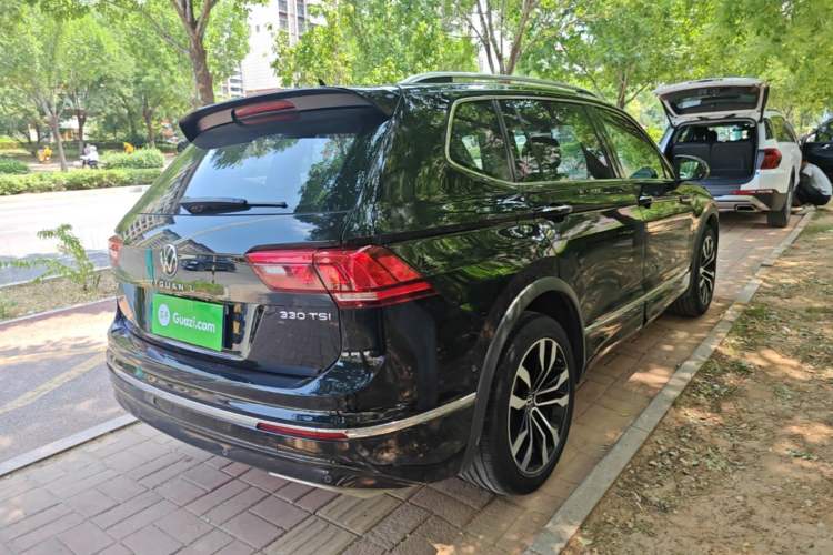 Used Volkswagen Tiguan L 2021 330TSI Automatic Two-Wheel Drive R-Line Enhanced Edition Rear Right 45 Deg