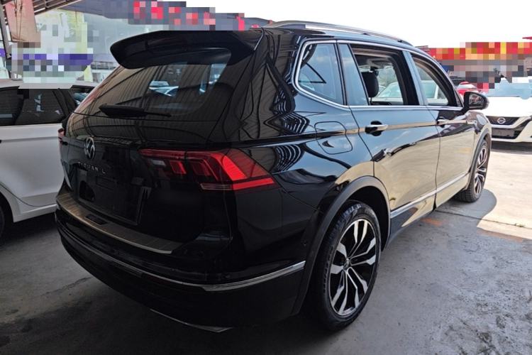 Used Volkswagen Tiguan L 2021 330TSI Automatic Two-Wheel Drive R-Line Enhanced Edition Rear Right 45 Deg