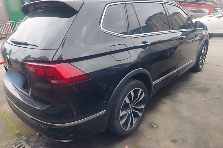 Used Volkswagen Tiguan L 2021 330TSI Automatic Two-Wheel Drive R-Line Enhanced Edition Rear Right 45 Deg