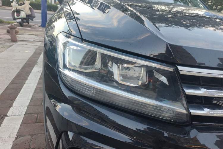 Used Volkswagen Tiguan L 2021 330TSI Automatic Two-Wheel Drive R-Line Enhanced Edition Right Front Headlight