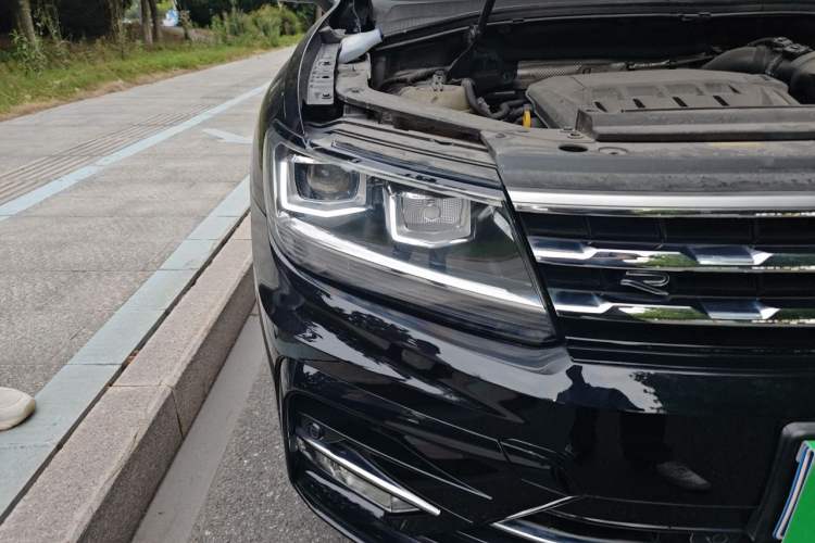Used Volkswagen Tiguan L 2021 330TSI Automatic Two-Wheel Drive R-Line Enhanced Edition Right Front Headlight