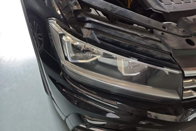 Used Volkswagen Tiguan L 2021 330TSI Automatic Two-Wheel Drive R-Line Enhanced Edition Right Front Headlight