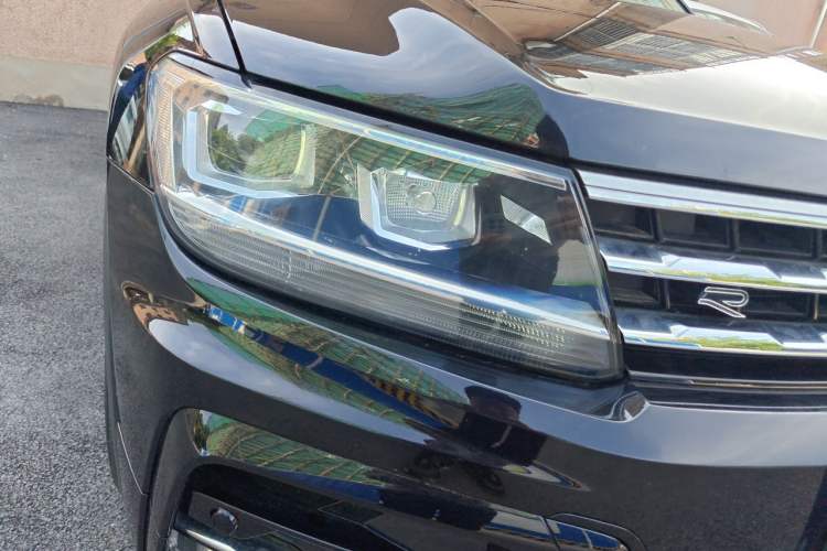 Used Volkswagen Tiguan L 2021 330TSI Automatic Two-Wheel Drive R-Line Enhanced Edition Right Front Headlight