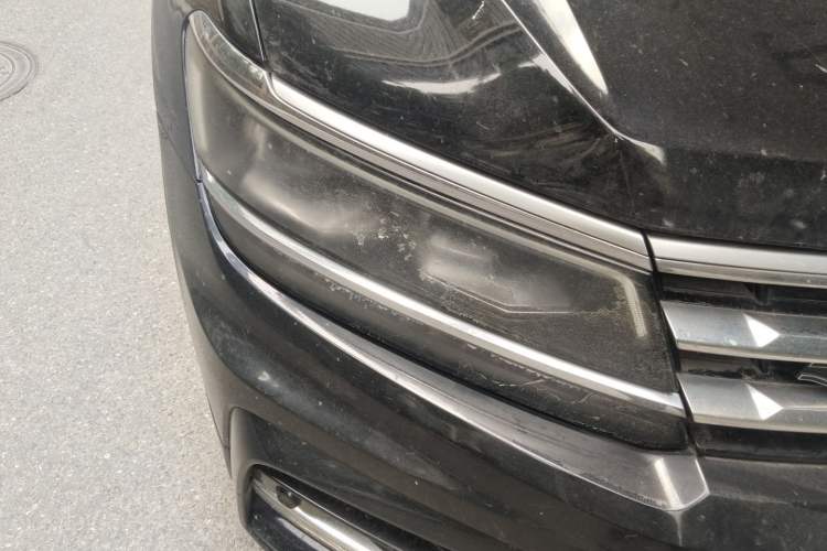 Used Volkswagen Tiguan L 2021 380TSI Automatic All-Wheel Drive R-Line Comfort Plus 7-Seater Right Front Headlight