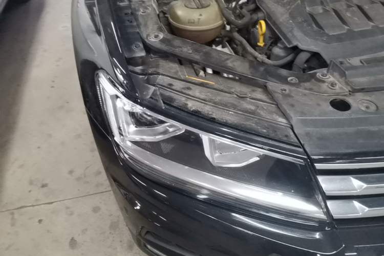 Used Volkswagen Tiguan L 2021 330TSI Automatic Two-Wheel Drive Comfort Edition Right Front Headlight