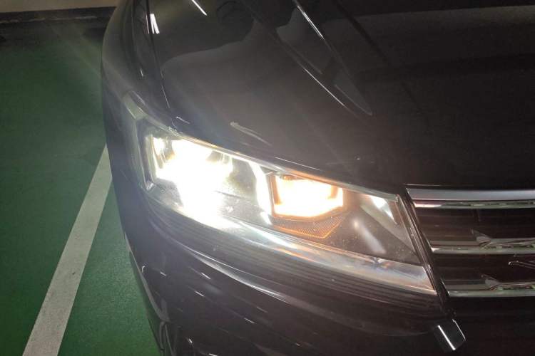 Used Volkswagen Tiguan L 2021 330TSI Automatic Two-Wheel Drive R-Line Enhanced Edition Right Front Headlight