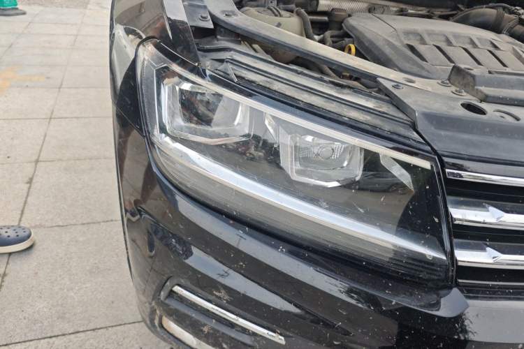 Used Volkswagen Tiguan L 2021 330TSI Automatic Two-Wheel Drive Smart Edition Right Front Headlight