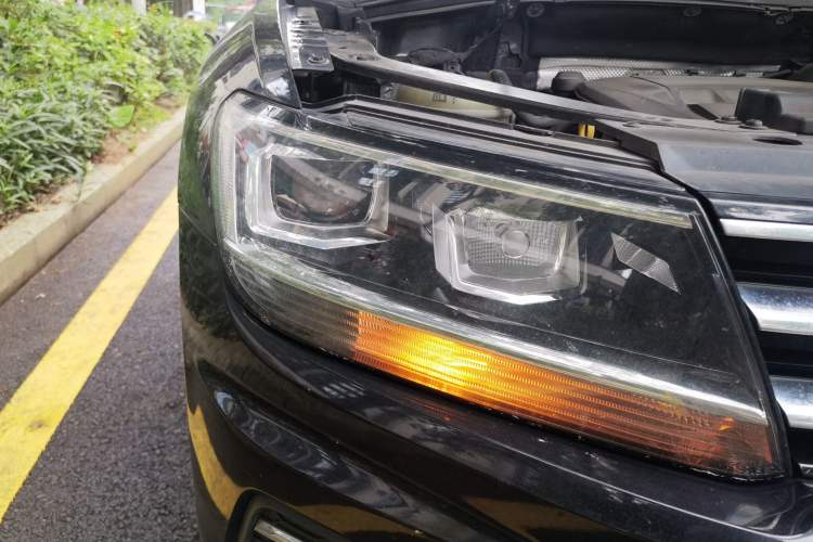 Used Volkswagen Tiguan L 2021 330TSI Automatic Two-Wheel Drive Smart Edition Right Front Headlight