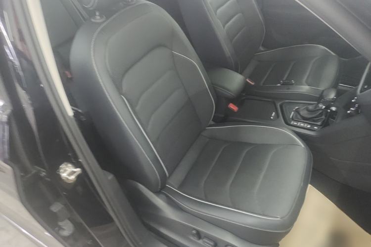 Used Volkswagen Tiguan L 2021 330TSI Automatic Two-Wheel Drive R-Line Flagship Edition Right Front Seat