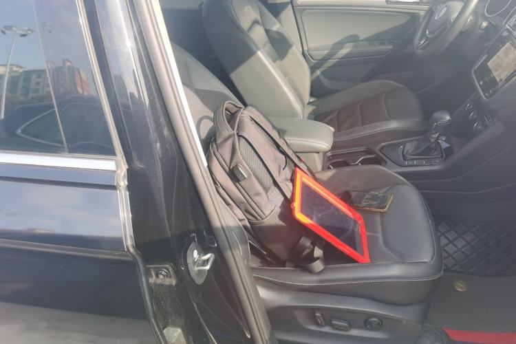 Used Volkswagen Tiguan L 2021 330TSI Automatic Two-Wheel Drive Smart Edition Right Front Seat
