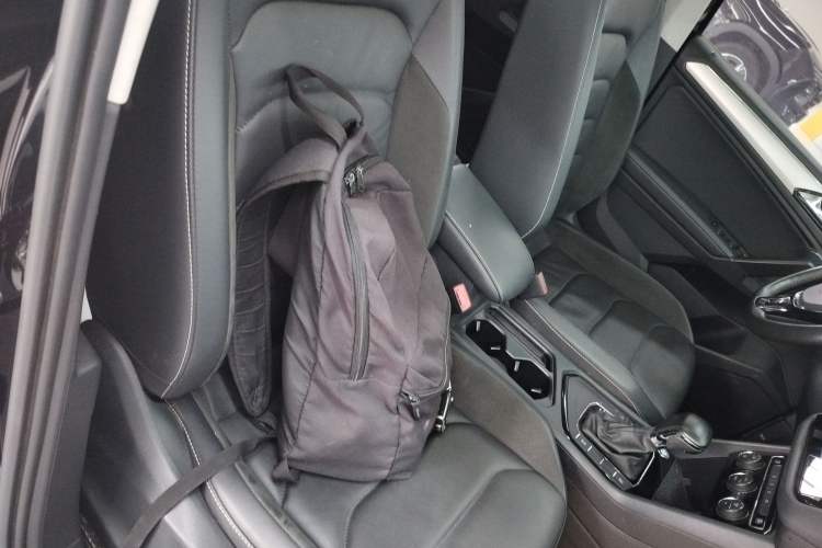 Used Volkswagen Tiguan L 2021 330TSI Automatic Two-Wheel Drive Smart Edition Right Front Seat