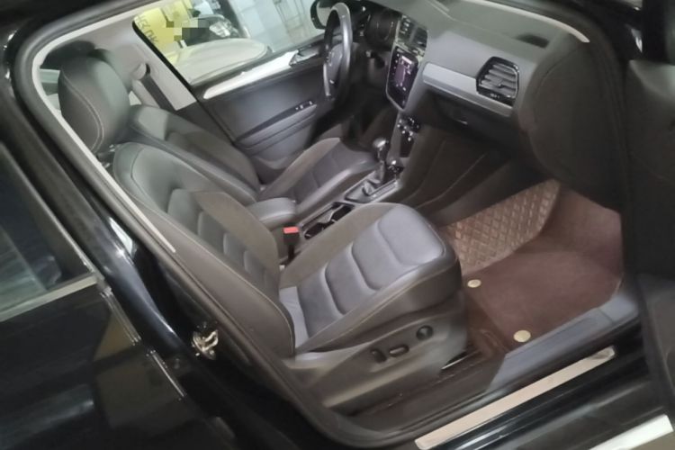 Used Volkswagen Tiguan L 2021 330TSI Automatic Two-Wheel Drive Smart Edition Right Front Seat