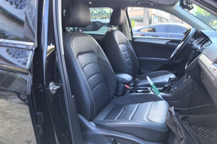 Used Volkswagen Tiguan L 2021 330TSI Automatic Two-Wheel Drive Smart Edition Right Front Seat