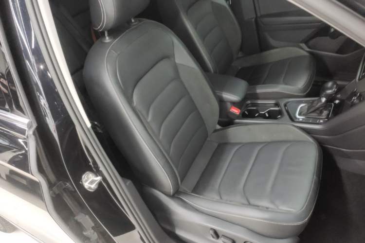 Used Volkswagen Tiguan L 2021 330TSI Automatic Two-Wheel Drive Smart Edition Right Front Seat