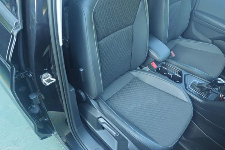 Used Volkswagen Tiguan L 2021 330TSI Automatic Two-Wheel Drive Comfort Edition Right Front Seat